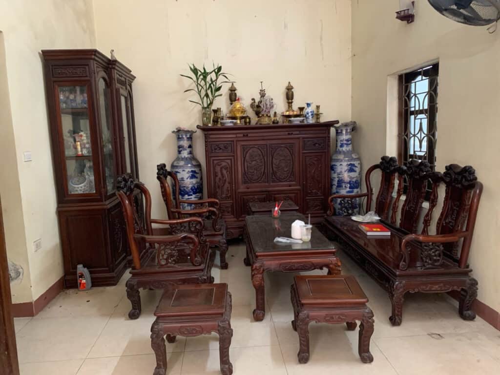 Bán Bàn Ghế Thanh Lý Quận 3? Nội Thất Việt Vượng Thu Mua Ngay!