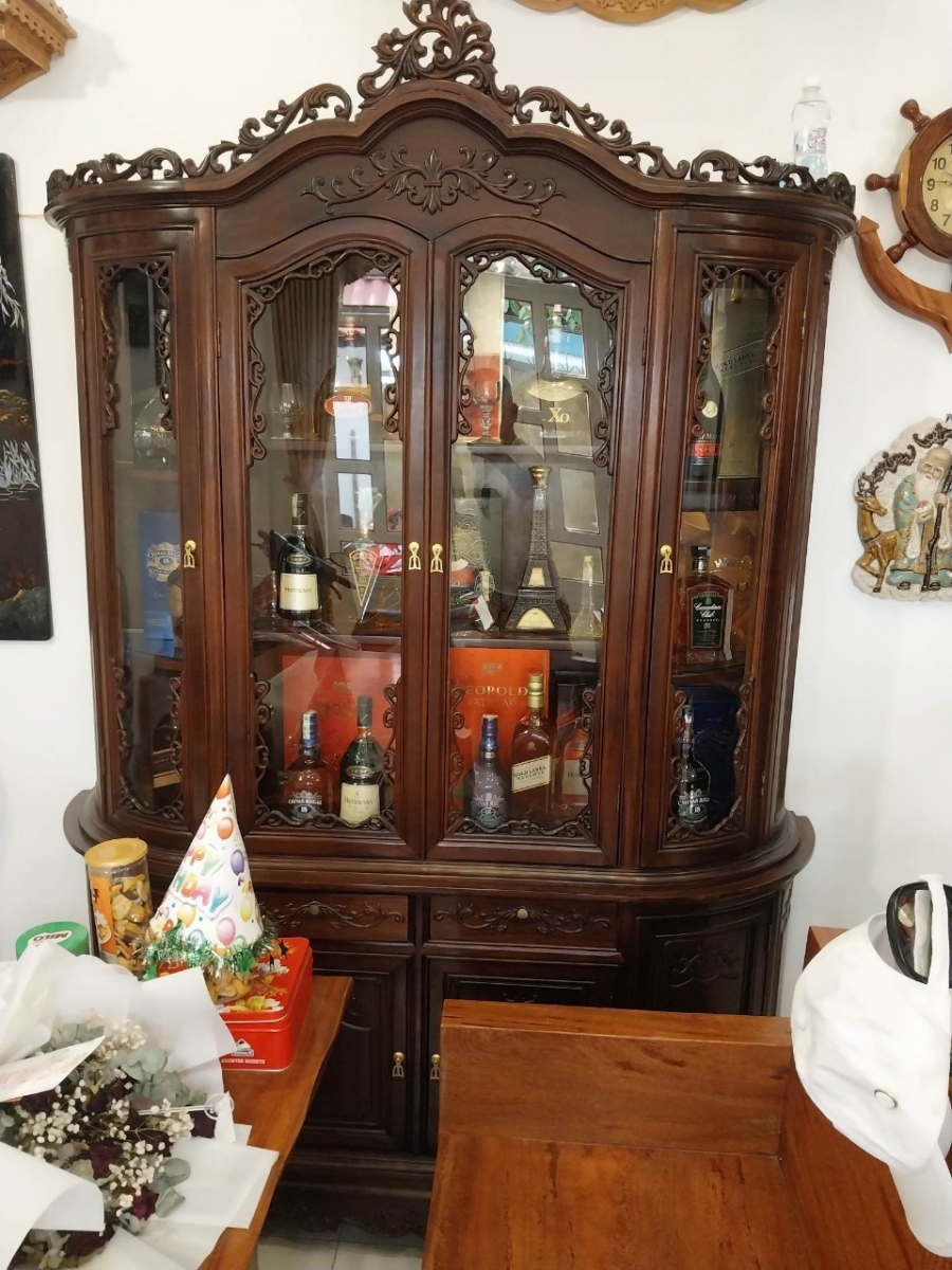 Nội Thất Việt Vượng - Thu Mua Bàn Ghế Cũ Quận 1 Uy Tín, Giá Tốt, Nhanh Chóng