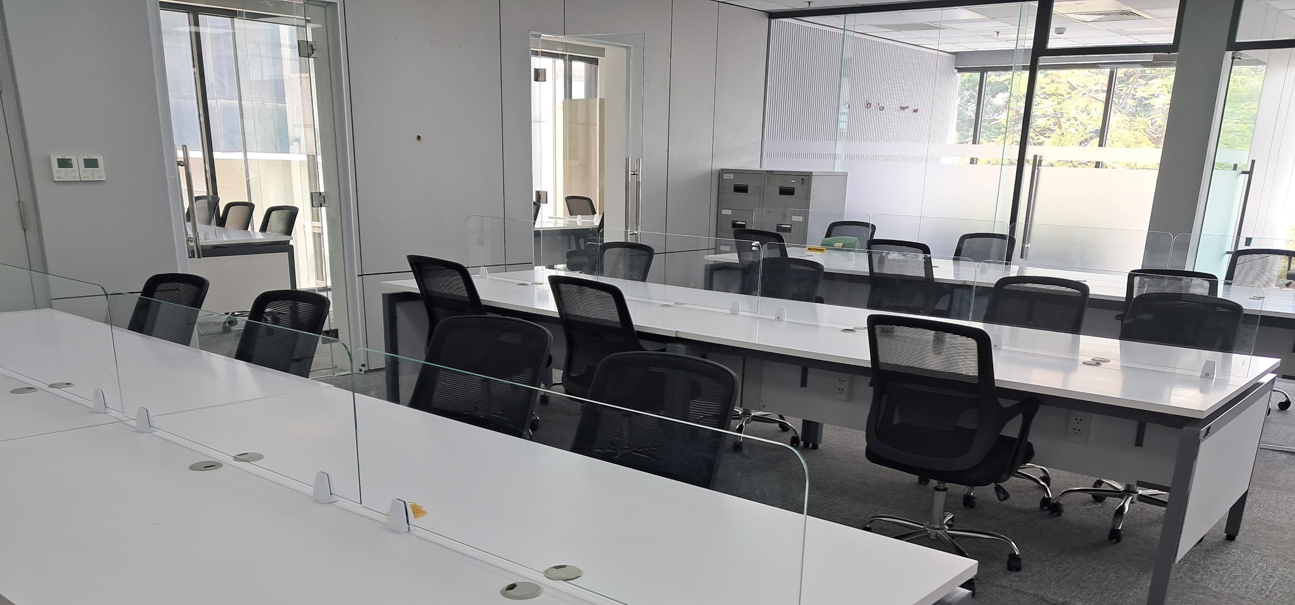 Công ty Việt Vượng - Thu mua nội thất văn phòng tại Quận 12, TP.HCM với giá cao