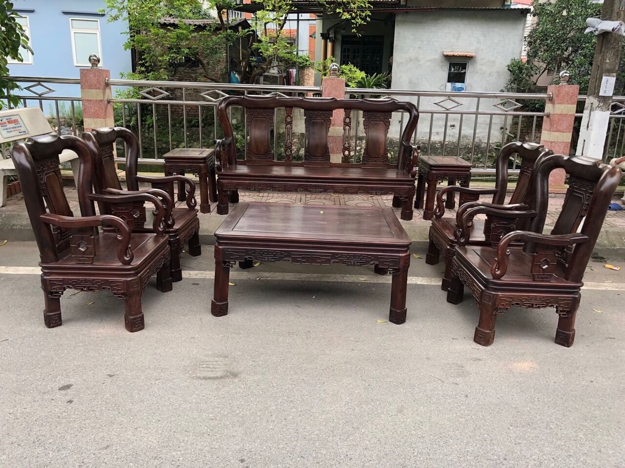 Thu Mua Bàn Ghế Cũ Quận Gò Vấp - Nhanh Chóng, Giá Cao Tại Nội Thất Việt Vượng