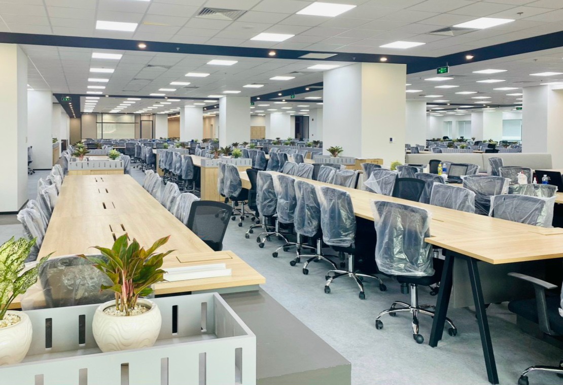 THU MUA BÀN GHẾ VĂN PHÒNG GIÁ CAO TẠI QUẬN 4