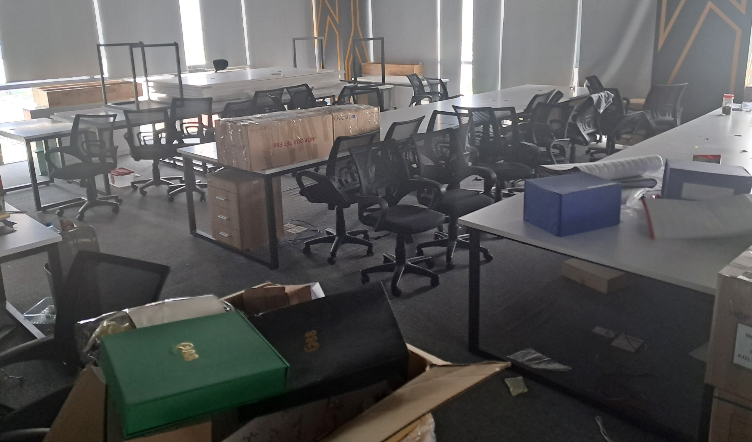 THU MUA BÀN GHẾ VĂN PHÒNG GIÁ CAO TẠI QUẬN 7