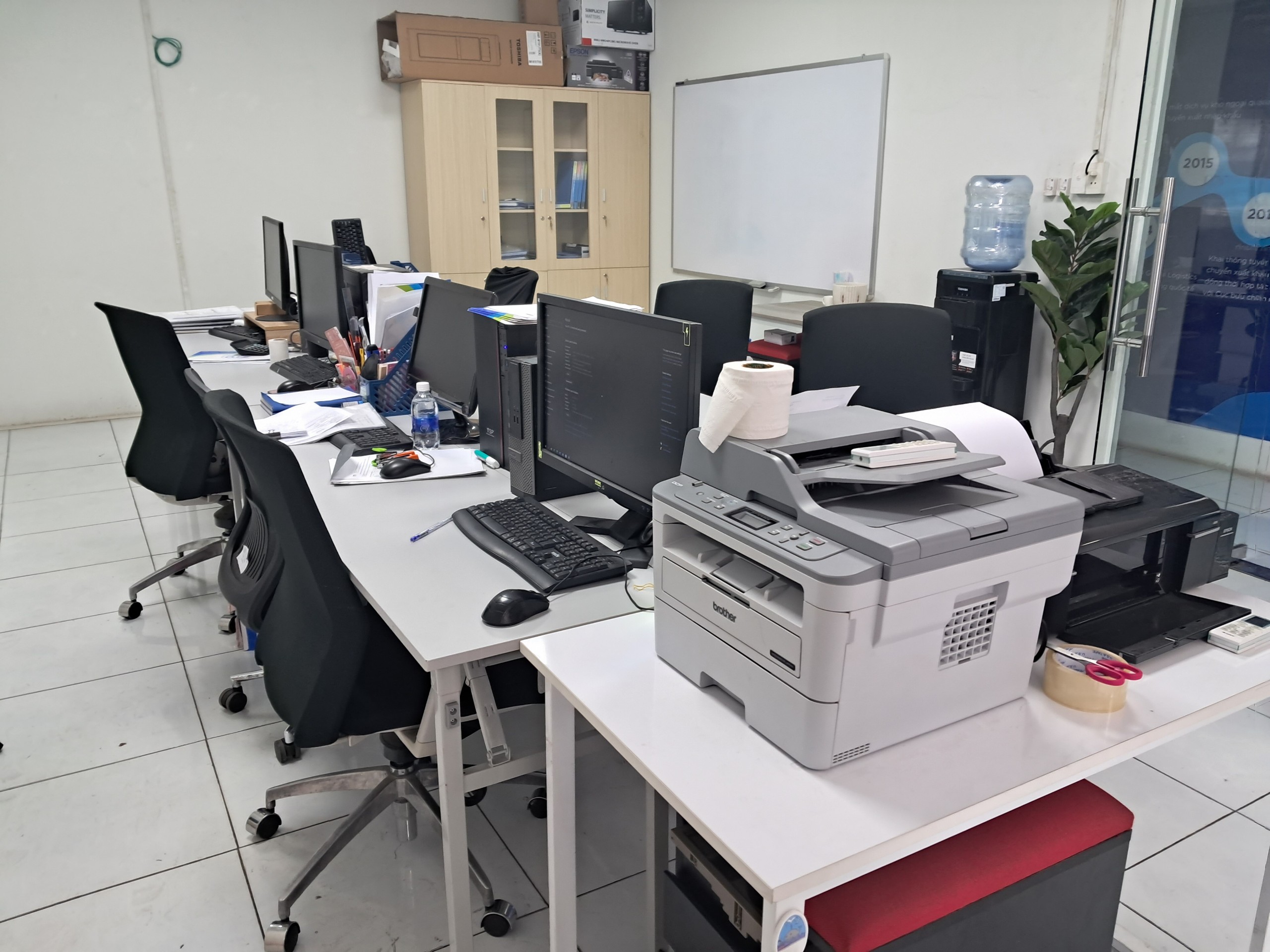 Việt Vượng thu mua nội thất văn phòng tại Quận Gò Vấp giá cao